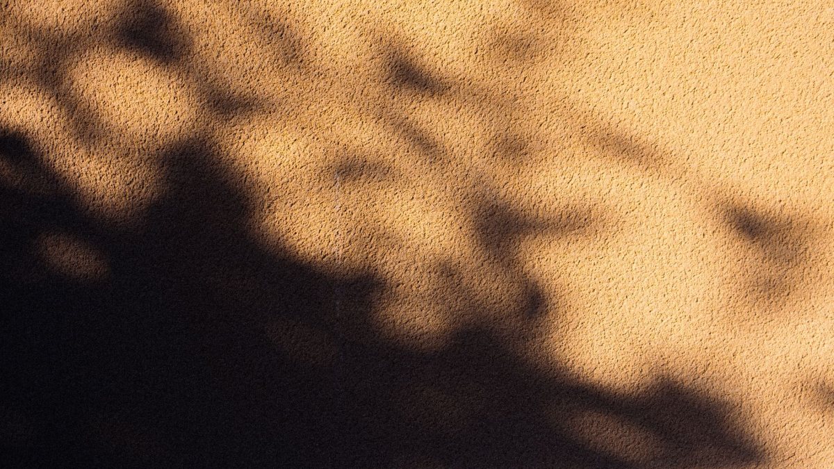 Image default